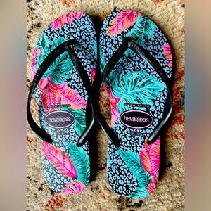 NWOT Havianas flip flop sz 9/10